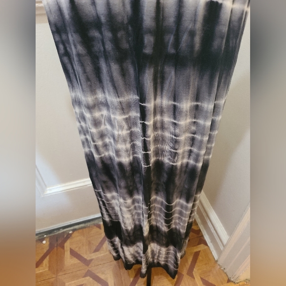 Killstar Tie Dye High Slit Short Sleeve Dress shirt - Picture 3 of 4